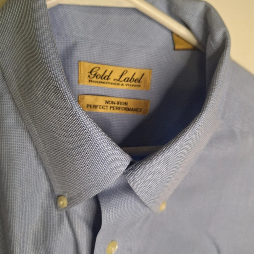 gold label dress shirt Men's Slim Fit Non-Iron Short Sleeve with Point Collar and Pocket (US, Neck, 15, Blue 430) : Clothing, Shoes & Jewelry Roundtree & Yorke Gold Label
